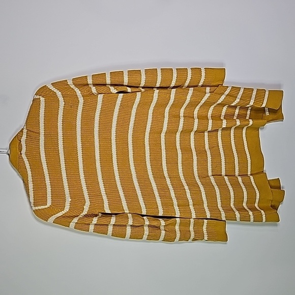 Old Navy yellow and white striped small layering cardigan - Picture 5 of 7